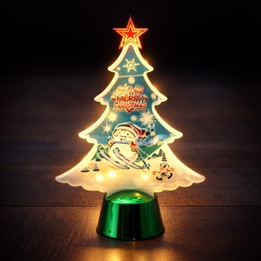 Julgran med LED-belysning