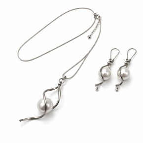 Set halsband med örhängen
